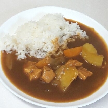 お昼にチキンカレーを♥️今日は鶏肉づくし( ;´･ω･`)キャンペーンも鶏肉だから良いか( ゜o゜)
たくさんレポ、ありがとうです(*´∇｀)ﾉ